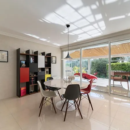 Apartament Brand New 3 Bedrooms Heart Of