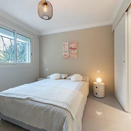 Brand New 3 Bedrooms Heart Of Apartament Cannes