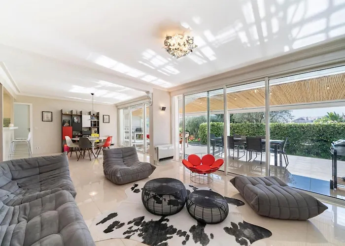 Brand New 3 Bedrooms Heart Of Cannes