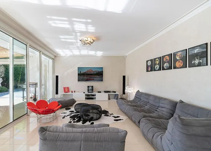 Brand New 3 Bedrooms Heart Of Apartment Cannes